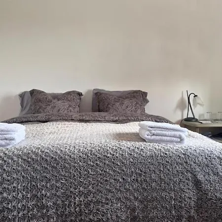 Homestay Torre - & Private Bathroom *