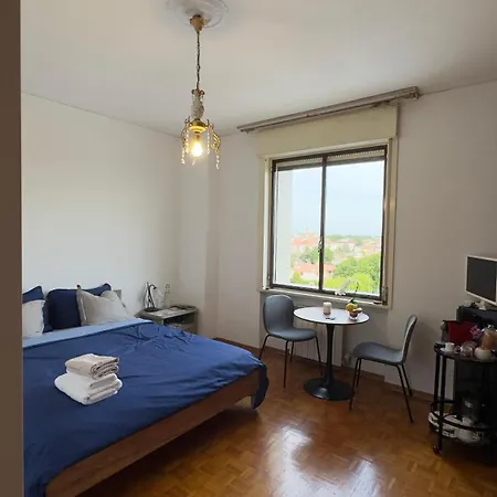 Torre - & Private Bathroom منزل للإقامة *