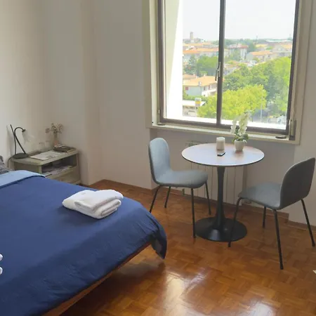 Torre - & Private Bathroom *